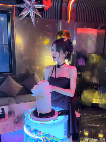 Rita生日晒照：p了两天，得夸吧兄弟们